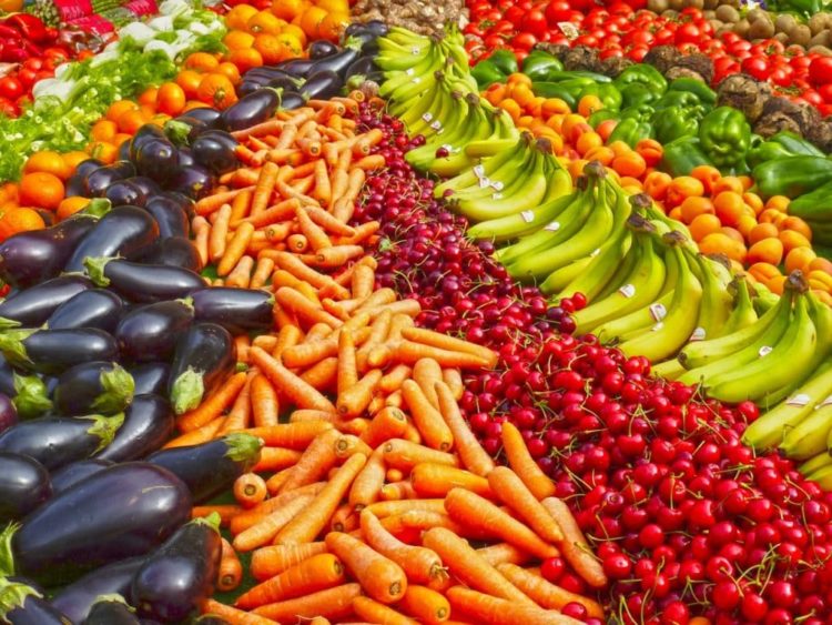 Micronutrients and Macronutrients: What’s the Difference?